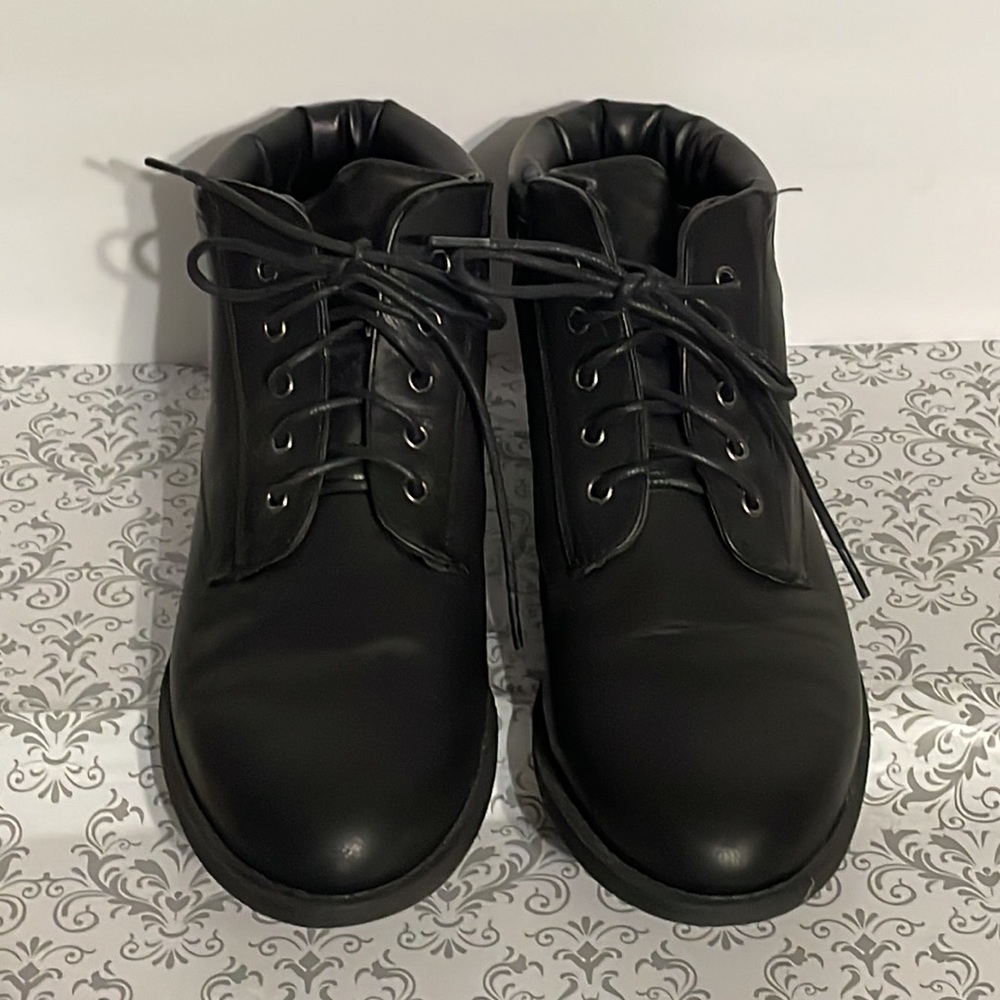 Roebuck & co., women’s lacer up booties.